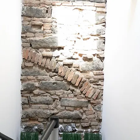 One Vicolo Lavico * Catania